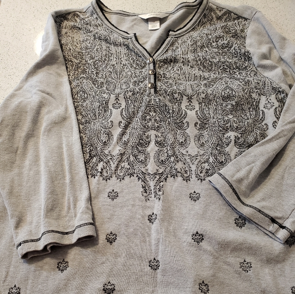 1x CJ Banks Top Worn Twice!